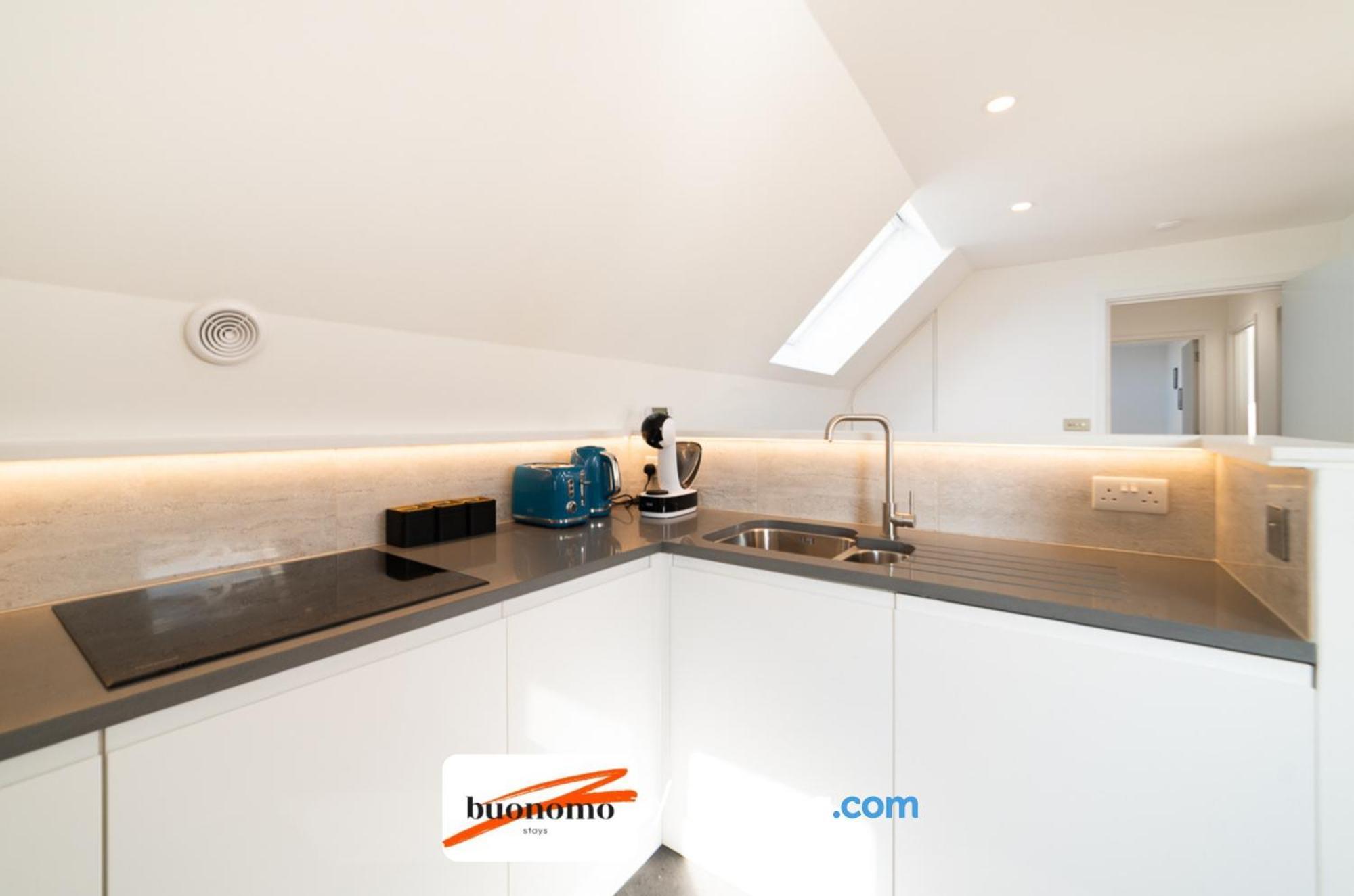 Two Bedroom Apartment At Buonomo Stays Short Lets & Serviced Accommodation Londyn Zewnętrze zdjęcie