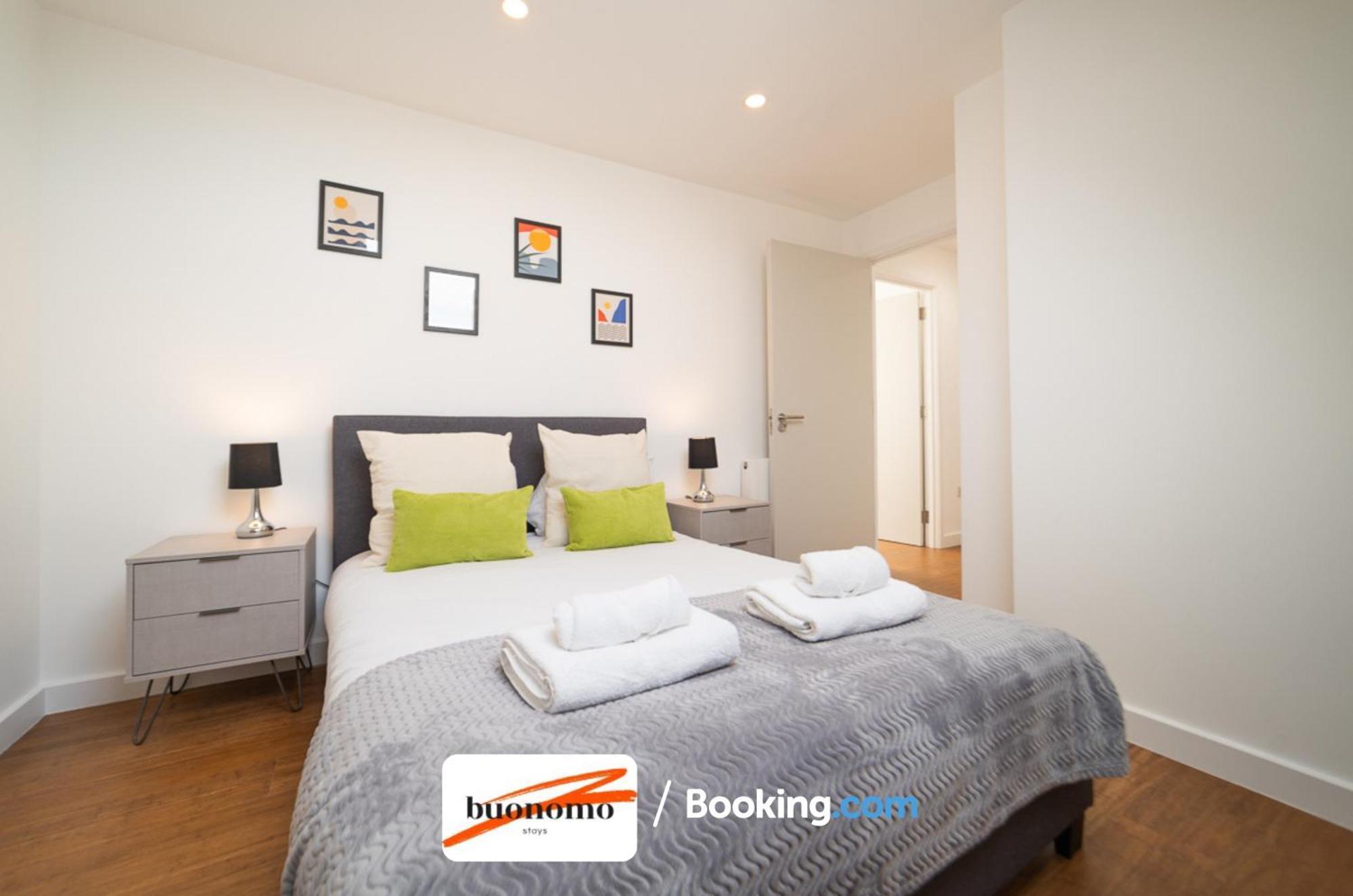 Two Bedroom Apartment At Buonomo Stays Short Lets & Serviced Accommodation Londyn Zewnętrze zdjęcie