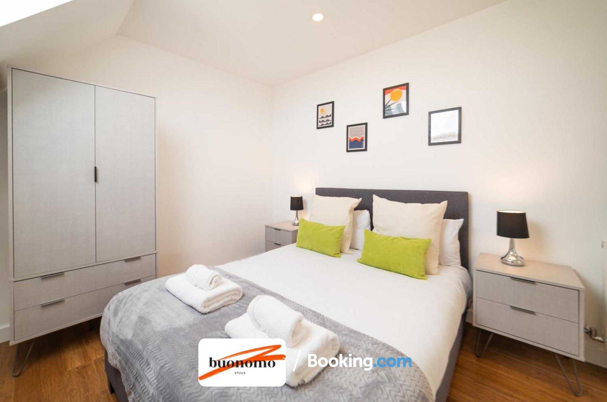Two Bedroom Apartment At Buonomo Stays Short Lets & Serviced Accommodation Londyn Zewnętrze zdjęcie