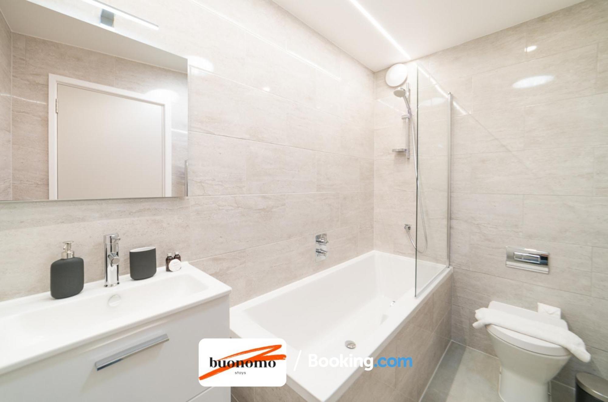 Two Bedroom Apartment At Buonomo Stays Short Lets & Serviced Accommodation Londyn Zewnętrze zdjęcie
