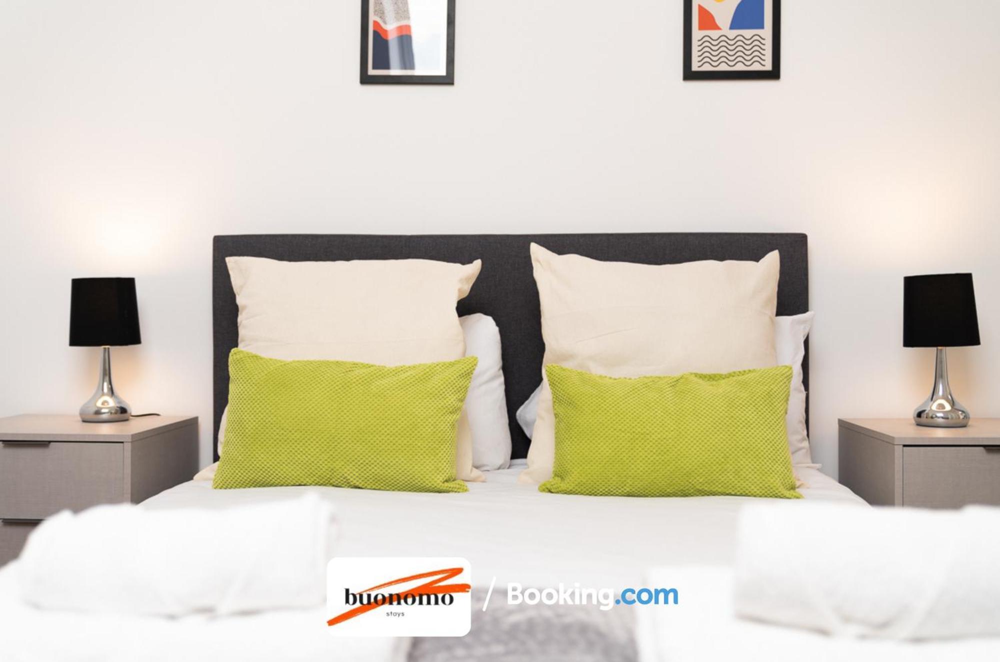 Two Bedroom Apartment At Buonomo Stays Short Lets & Serviced Accommodation Londyn Zewnętrze zdjęcie