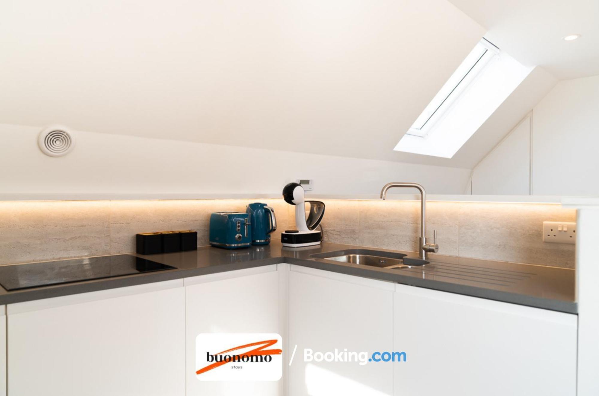 Two Bedroom Apartment At Buonomo Stays Short Lets & Serviced Accommodation Londyn Zewnętrze zdjęcie